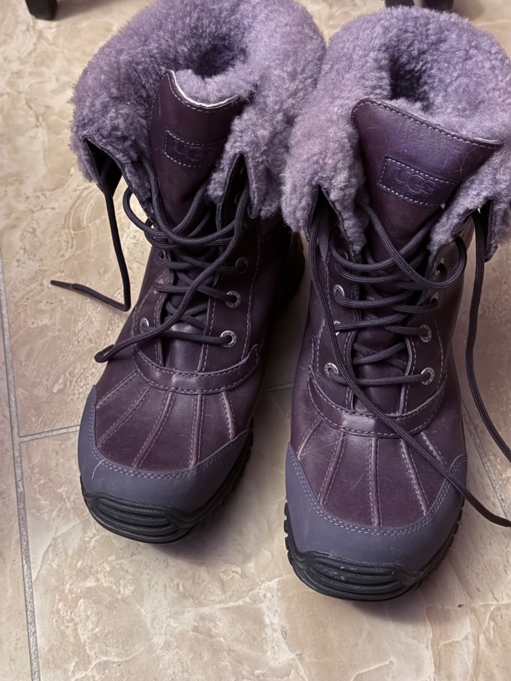 UGG Adirondack Waterproof Winter Boots Women’s 11 Wide Vibram Sole Shearling - Picture 3 of 16